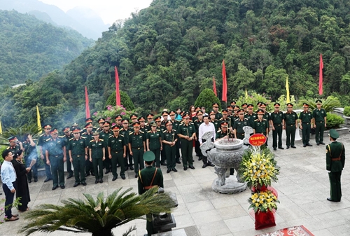 Tổng cục Công nghiệp quốc phòng tổ chức các hoạt động tri ân tại Cao Bằng 